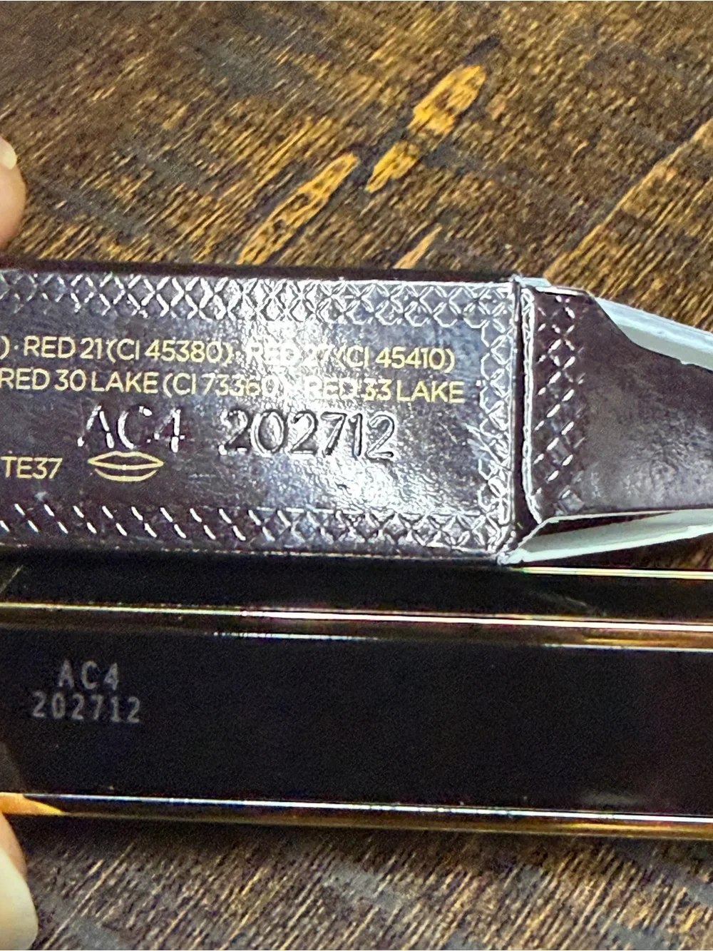 16 Scarlet Rouge-Tom Ford Slim Shine Lipstick